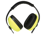 3M black folding ear muffs in retail package